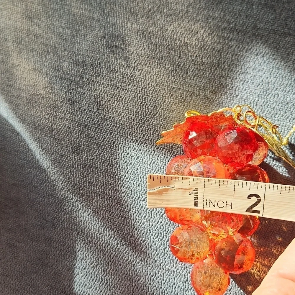 Lot of 7 Vintage MCM Acrylic Lucite Faceted Colored Grape Clusters with leafes